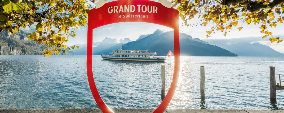 Grand Tour of Switzerland Vierwaldstättersee in Brunnen