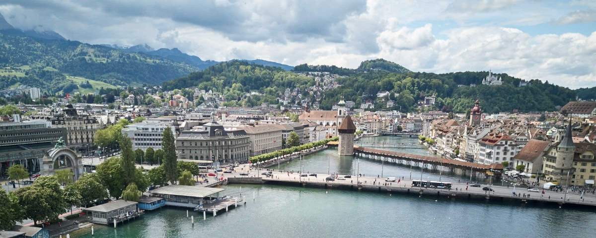 tell-pass mit Luzern im Bild im Sommer