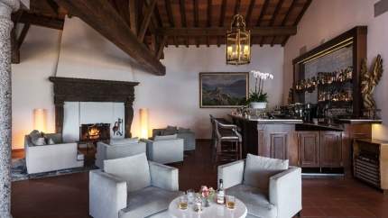 Villa Orselina - Small Luxury Hotel lobby with bar