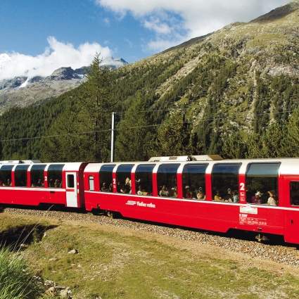 Bernina Express der Rhaetischen Bahn