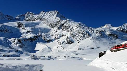 Bernina Express Lago Bianco Winter