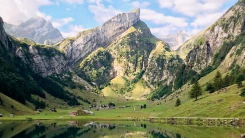 Der Seealpsee ist ein auf 1'143 m.ü.M. liegender See im Alpstein.
