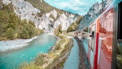 Rheinschlucht Glacier Express 2280x1284