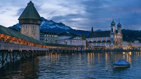 lucerne-old-town-winter