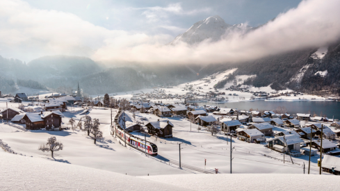 Lungern Lucerne-Interlaken Express Winter