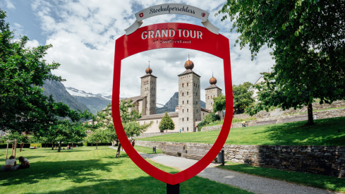 Fotospot Grand Tour of Switzerland Brig